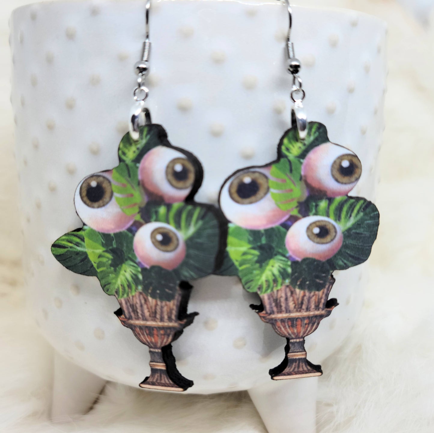 Eyeball Bush Wood Earrings Single Side